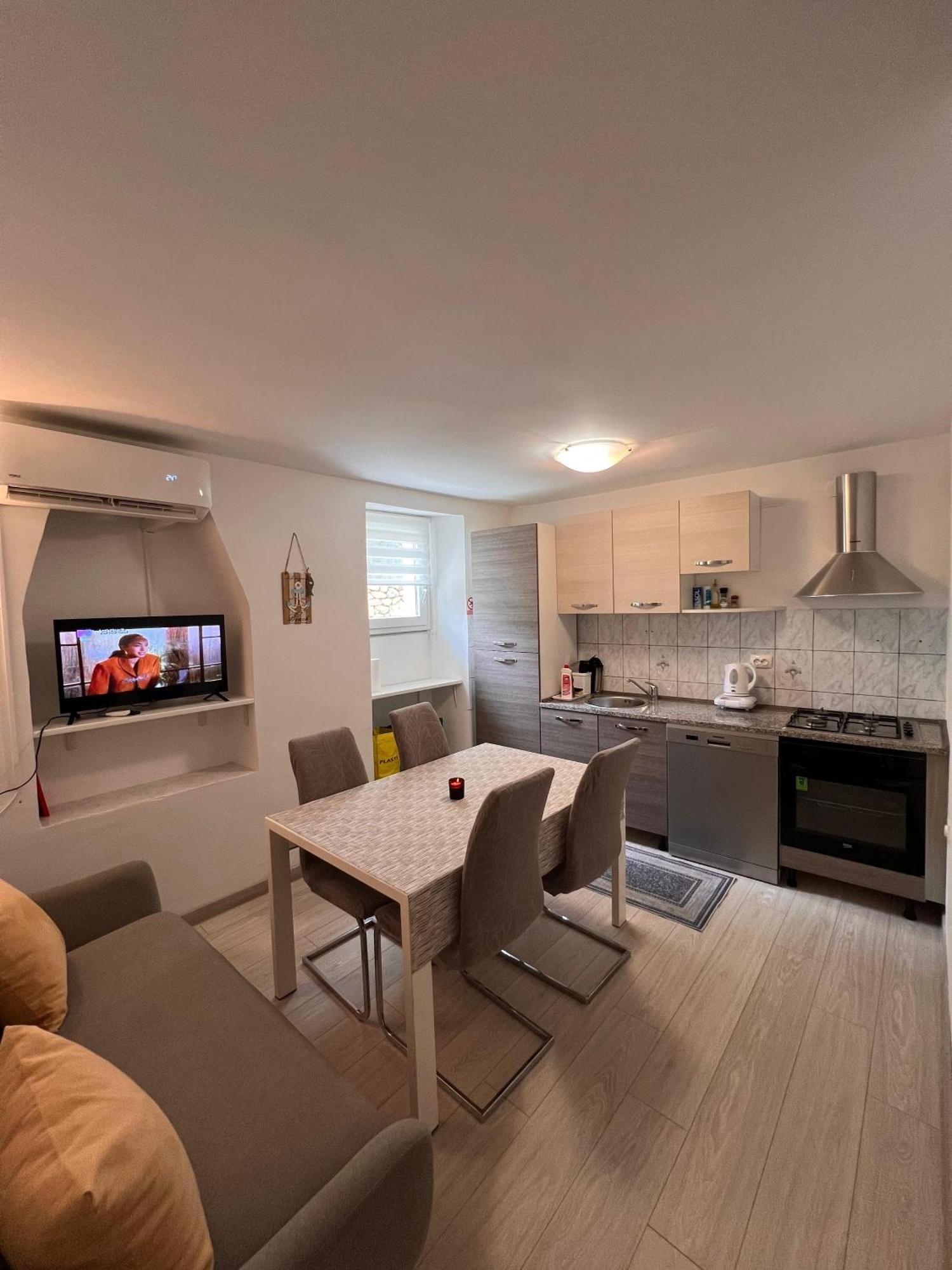 Apartman Gabriela Mali Lošinj Exteriör bild